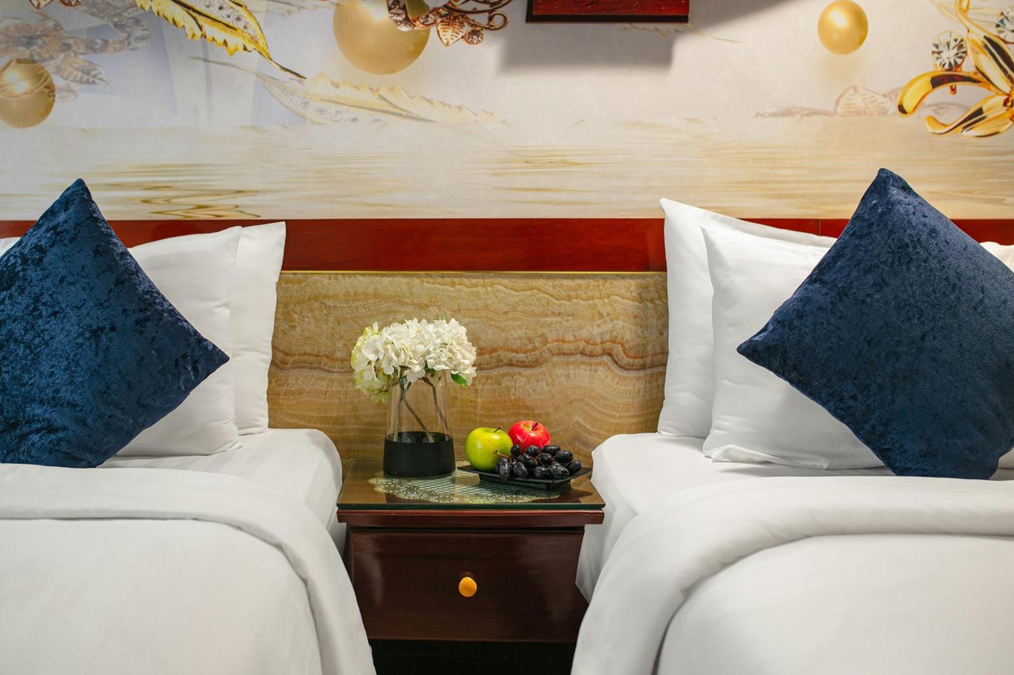 Fantasea Imperial Cruise Hotel Hạ Long Ngoại thất bức ảnh