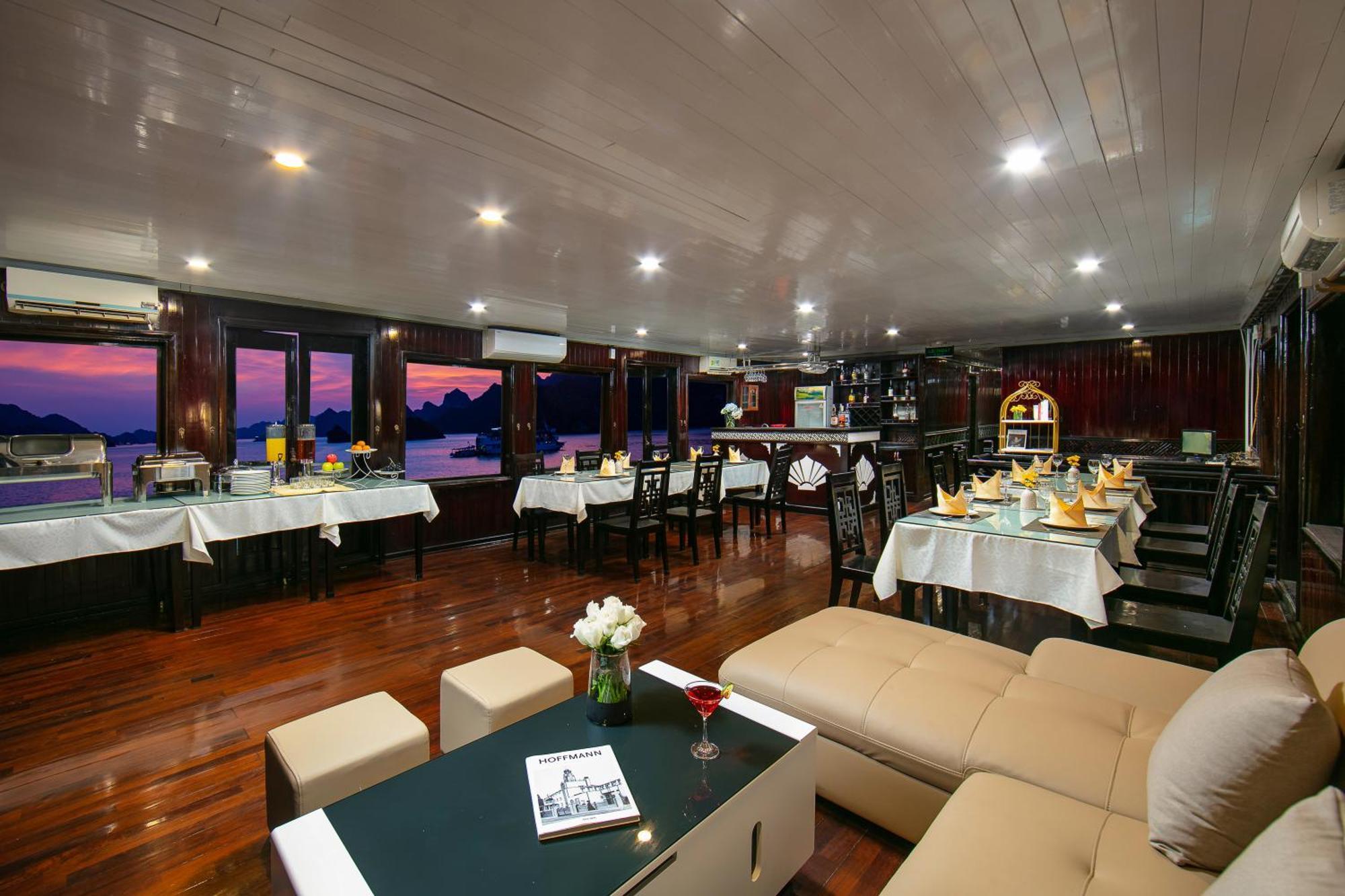 Fantasea Imperial Cruise Hotel Hạ Long Ngoại thất bức ảnh