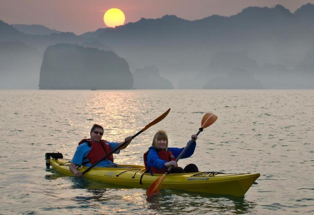 Fantasea Imperial Cruise Hotel Hạ Long Ngoại thất bức ảnh